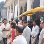 बिजली चोरी के खिलाफ छापेमारी, 32 घरों में पकड़ी कटिया