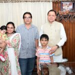 वरिष्ठ पत्रकार हेम भट्ट परिवार सहित सीएम धामी से मिले