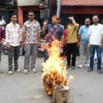 डॉक्टरों, स्टाफ नर्सों के तबादले पर संघर्ष वाहिनी का प्रदर्शन