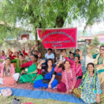 गरुड़ में आंगनबाड़ी कार्यकर्ताओं का धरना जारी