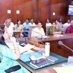 जनता दरबार में उमड़ी फरियादियों की भीड़, अधिकांश शिकायतों का मौके पर निस्तारण