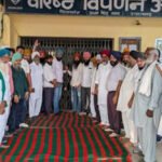 छह दिन बाद भी नहीं तौला धान का एक दाना, एसएमओ कार्यालय में तालाबंदी