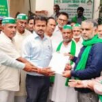 किसान बोले, बारिश से फसलों के नुकसान का मुआवजे मिले