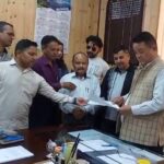 खटीमा के वरिष्ठ पत्रकार पर मुकदमे के विरोध में बागेश्वर के पत्रकारों का ज्ञापन