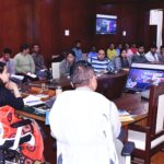 जनता की आवाज़ पर प्रशासन का सख्त संज्ञान: जिलाधिकारी ने जनता दरबार में  दिए त्वरित निस्तारण के निर्देश, लापरवाह अधिकारियों पर कड़ी कार्रवाई