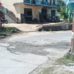 घाघंली तिराहे पर जलभराव बना जानलेवा जाल, जर्जर सड़क ने बढ़ाया हादसों का खतरा